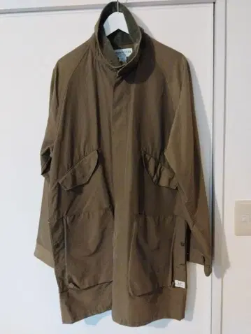 SASSAFRAS / Digs 크루 코트