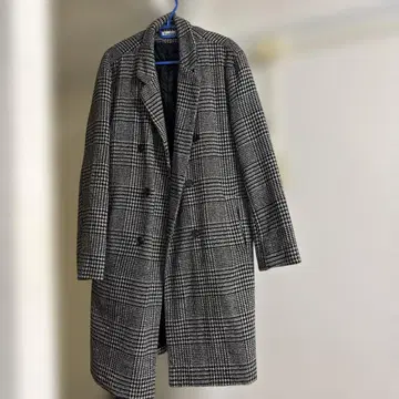 체크 무늬 더블 브레스트 체스터 코트