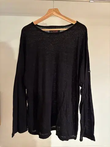 Outil 남성용 블랙 긴팔 티셔츠