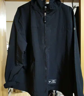 ROXY 후드 부착 경량 자켓 블랙