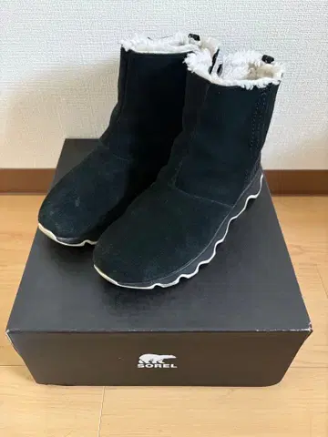 SOREL 블랙 어그 부츠