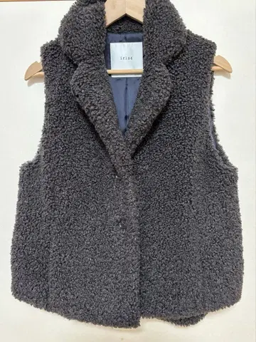 이리제 밤밤 퍼 테일러드 자켓