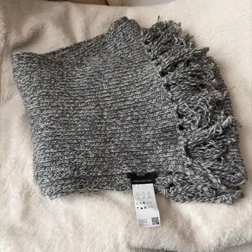 HUGO BOSS 그레이 머플러