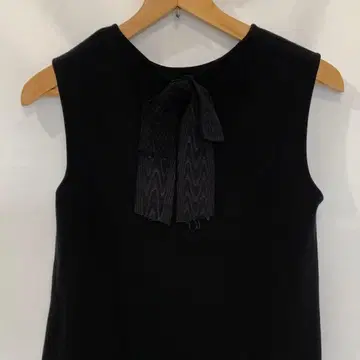 FOXEY 블랙 슬리브리스 원피스 40