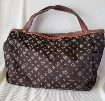 russet 나일론 토트백