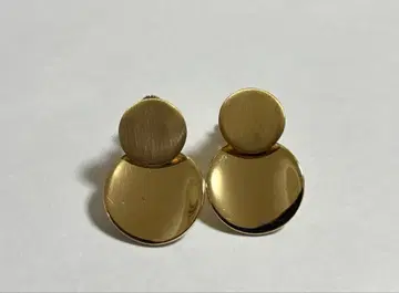 VENDOME BOUQUET 반돔 부티크 골드 컬러 귀찌