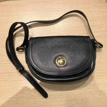 가죽 플랩 숄더백 블랙