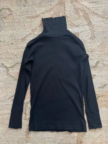 토도로키 세츠코 비와 코튼 터틀넥 래글런 슬리브 블랙