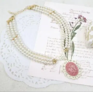 Fi.n.t 핀트 카메오 펄 3연 목걸이