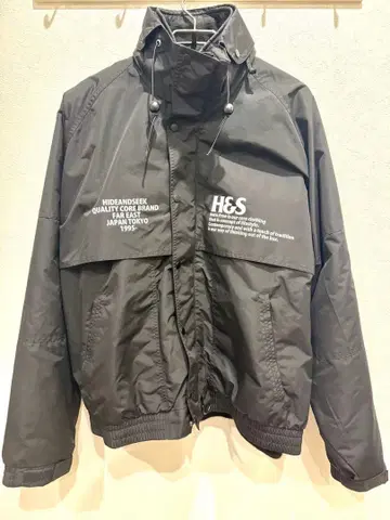 HIDE AND SEEK 나일론 자켓