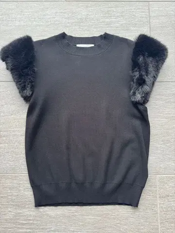 CLIFFORD 블랙 퍼 니트