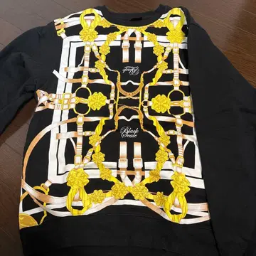 BLVCK SCVLE 맨투맨