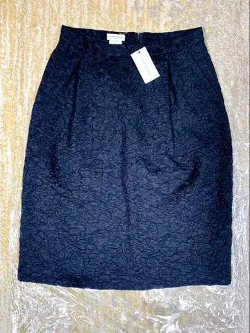 새상품급 드리스반노튼 스커트 블랙 36