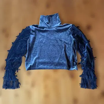 새상품급 리토모라티노 멋스러운 프린지 장식 터틀넥