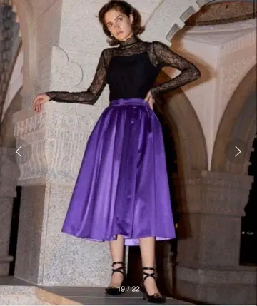 CELFORD 턱 볼륨 새틴 스커트 퍼플 38 사이즈