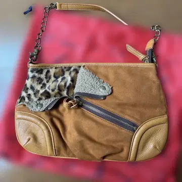 다이애나 레오파드 무늬 악센트 숄더백