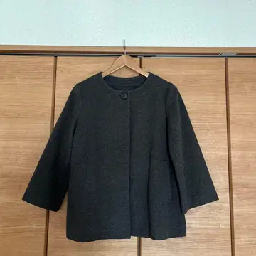 울 그레이 피 코트 버튼 포함