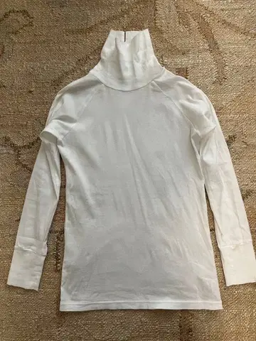 토도로키 세츠코 비와 코튼 터틀넥 래글런 슬리브 화이트