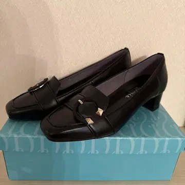 [ DIANA ] 로퍼 펌프스 (23.5cm)