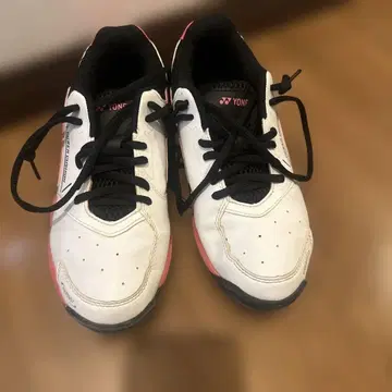 YONEX 파워 쿠션 104 테니스화