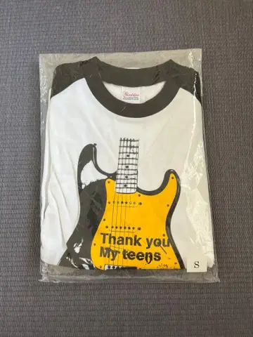 YUI 기타 디자인 T셔츠 S 사이즈