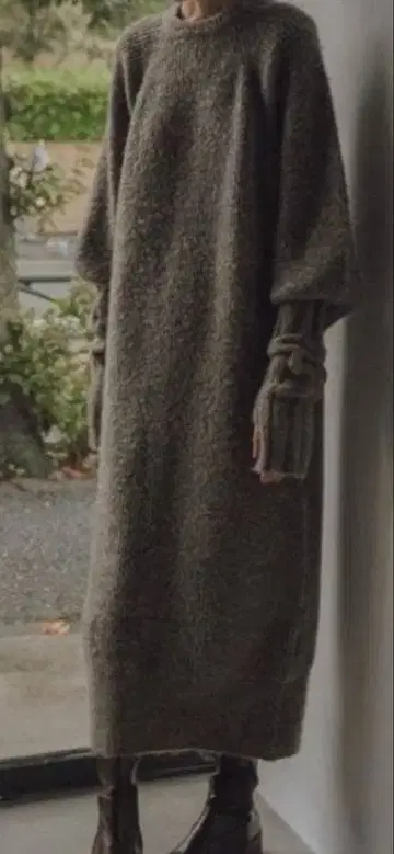 willfully 핑거홀 니트 원피스