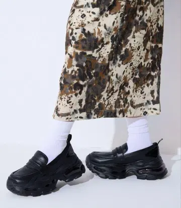 JEANASIS 절개 볼륨 로퍼