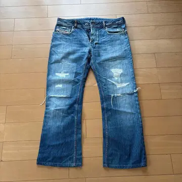 데미지 가공 스트레이트 데님