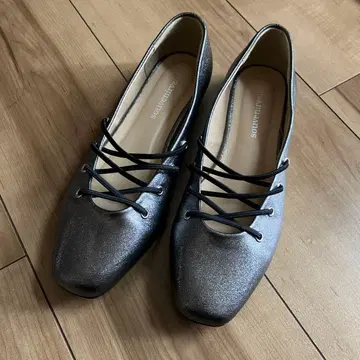 메탈릭 그레이 플랫슈즈 M 사이즈