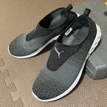 Puma 슬립온 스니커즈 블랙/그레이