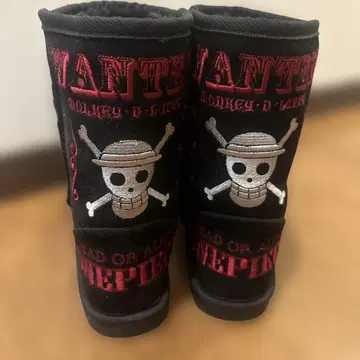 몽키 D 루피 WANTED 어그 부츠