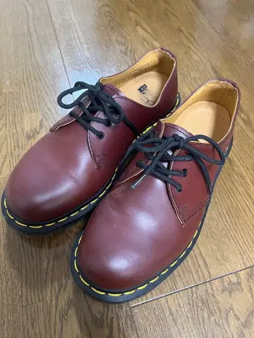 닥터마틴 1461 3홀 신발 ( 사이즈 UK6 )