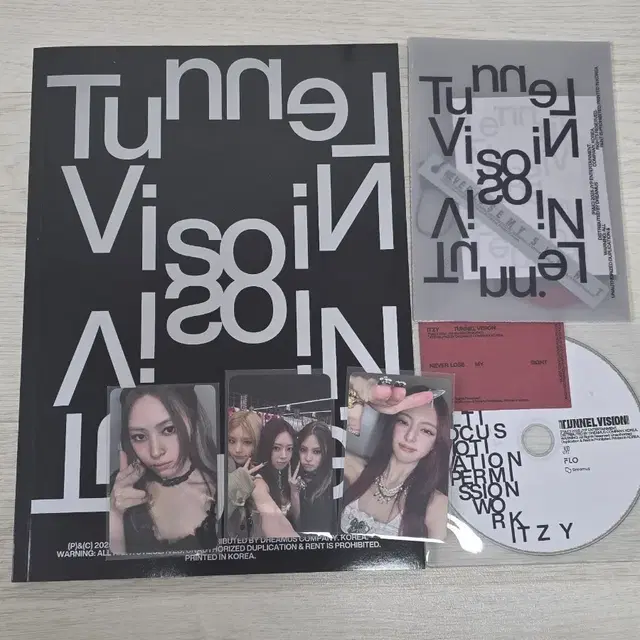 있지(ITZY) 터널비전(TUNNEL VISION) 포토북 버전 앨범