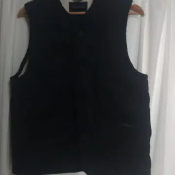 LAVENHAM 블랙 다운 베스트