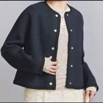 새상품급 뷰티 앤 유스 네이비 노카라 자켓