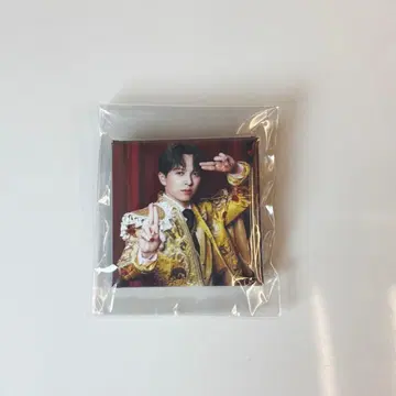 M!LK 스퀘어 캔뱃지 요시다 진토