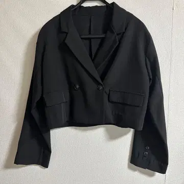 테일러드 숏 기장 자켓