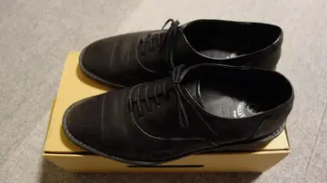 SPINGLE MOVE 블랙 가죽 신발