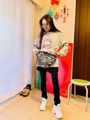 제브라 패턴 숄더백