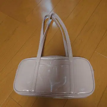 알뜰한 핑크 숄더백