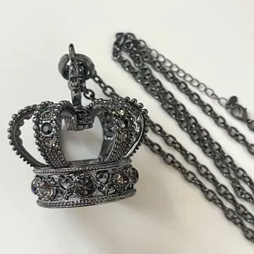 수요일의 앨리스 왕관 목걸이 대 실버