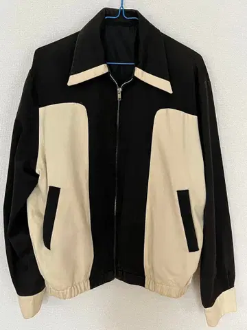 지퍼 달린 자켓