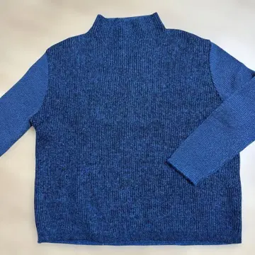 Pas de Calais 하이넥 스웨터