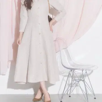 [ZOZO 한정 컬러] 펄 장식 단추 부착 파워 숄더 라메 트위드 원피스