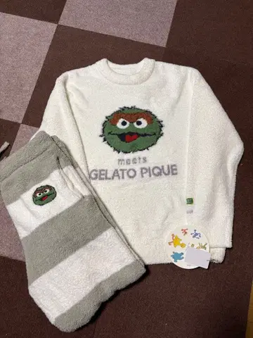 택 포함 새상품 젤라또피케 세서미 스트릿 오스카 풀오버 & 팬츠 M