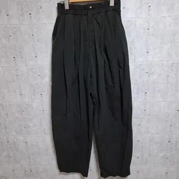 BABYLONE 바빌론 코튼 나일론 턱 팬츠 블랙