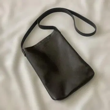 Hender Scheme 핸더 스킴 카우 숄더 스몰