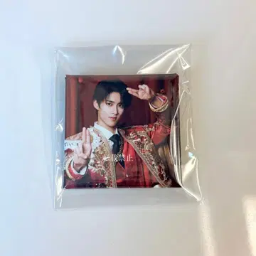 M!LK 스퀘어 캔 배치 소노 슌타