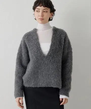 새상품 윔 가젯 믹스얀 V넥 풀오버 니트 그레이 완판