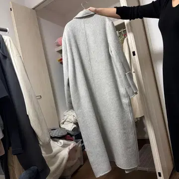 그레이 버튼 롱 코트